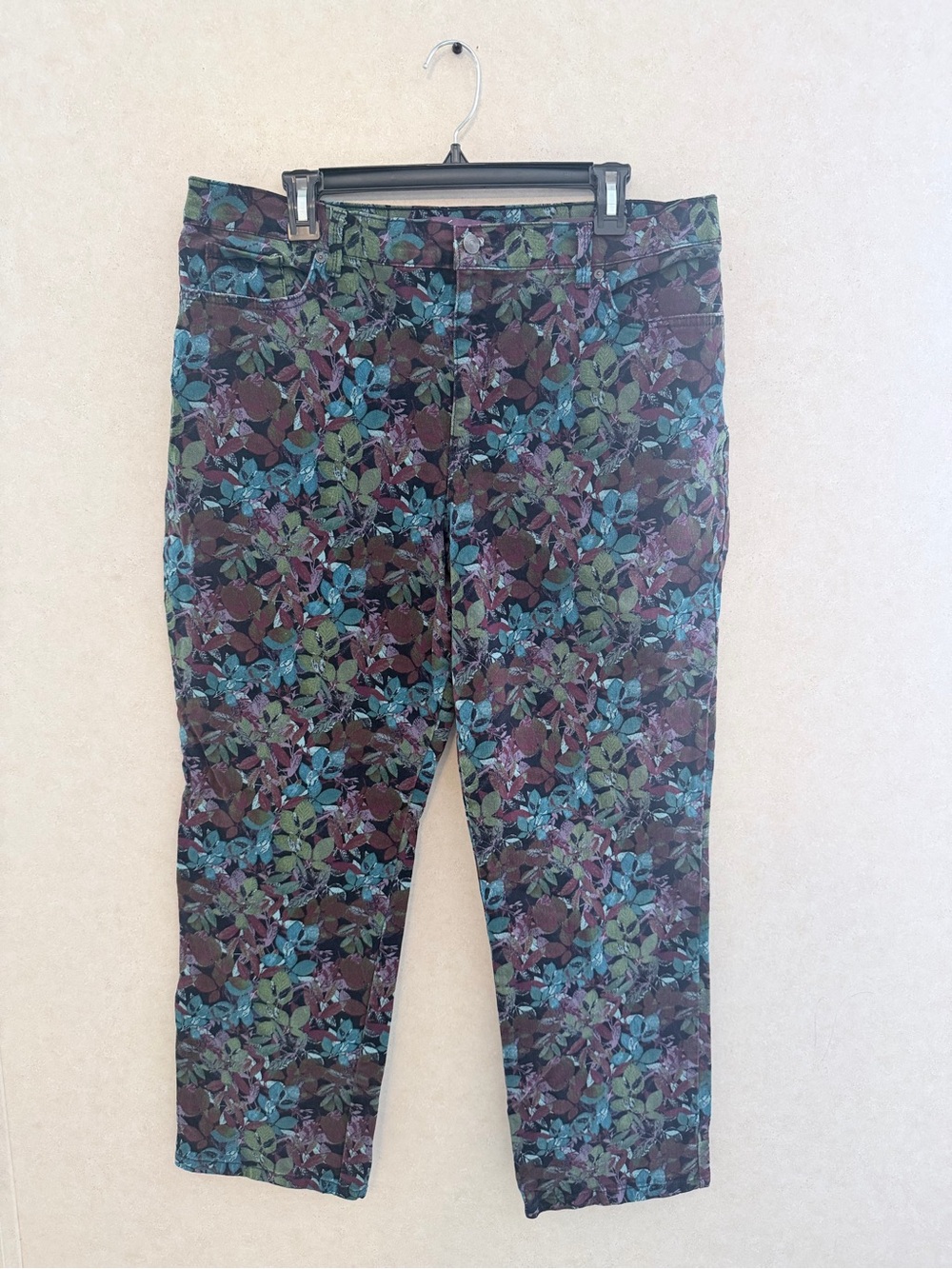 Gloria Vanderbilt Amanda Jeans Midnight Affair Autumn Leaves size 18s